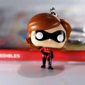 LEGO The Incredibles + POP! Elastigirl Keychain
